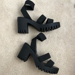 Black chunky sandals